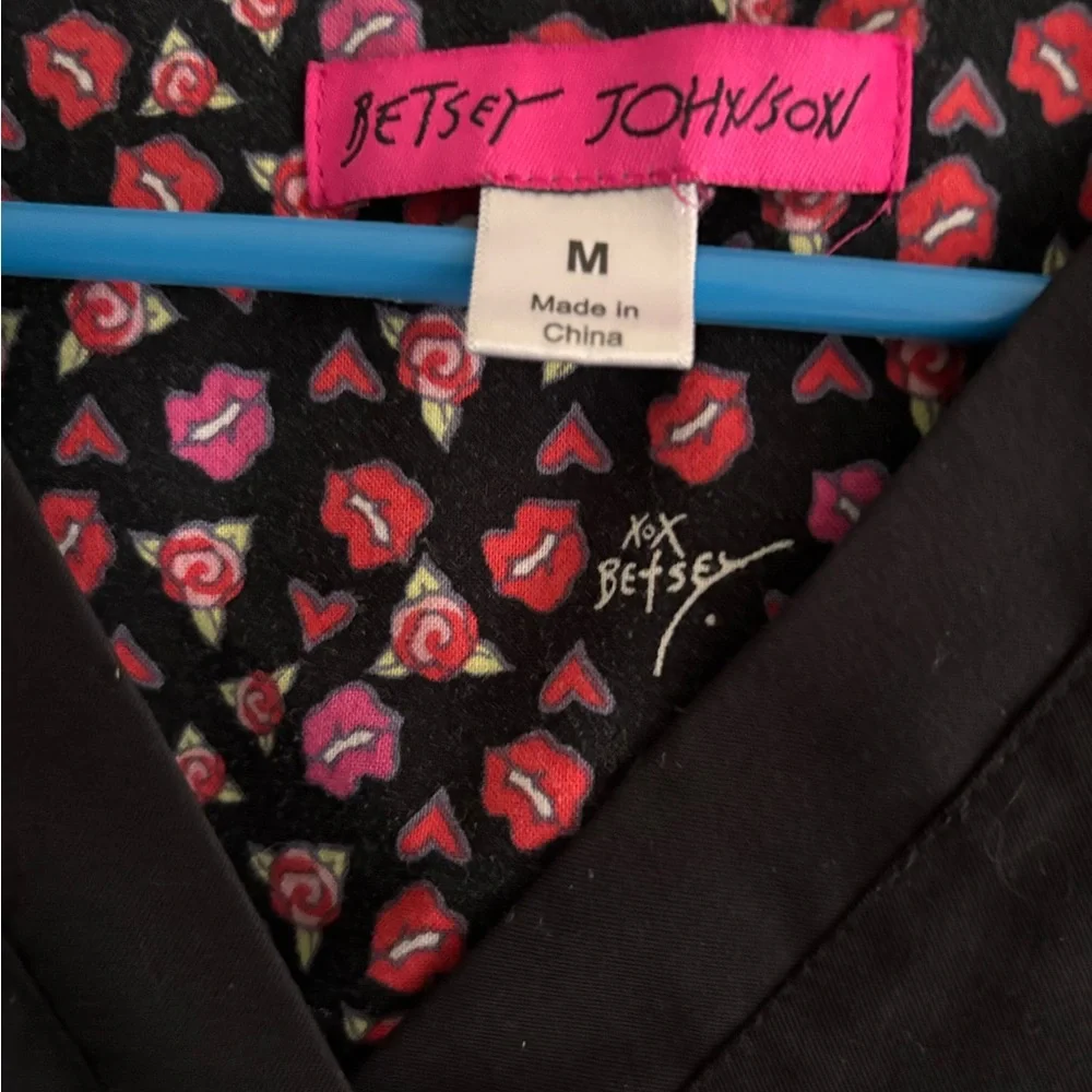 Betsey Johnson Black Scrub set top medium/pant small - Picture 3 of 4